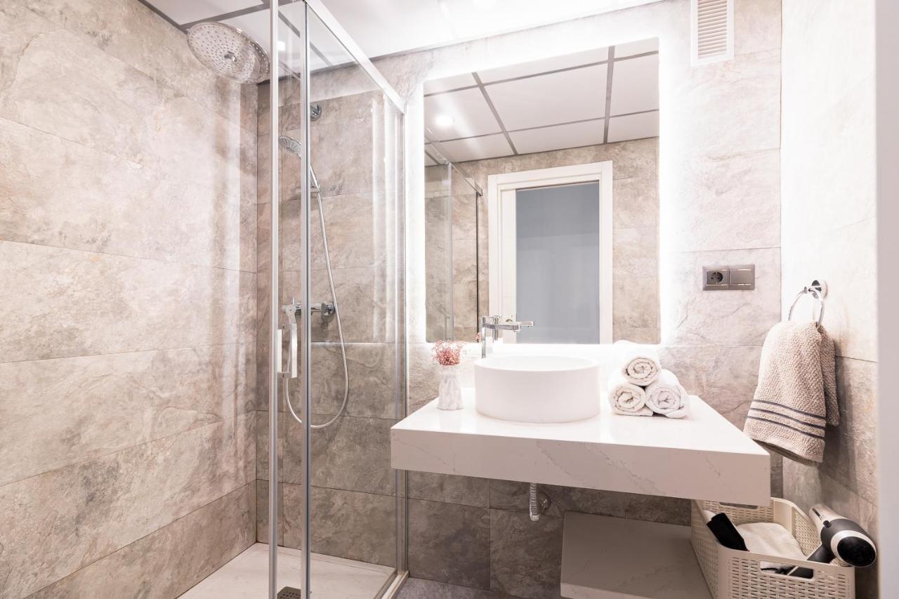 Apartamento Vicky Victoria Málaga Exteriör bild